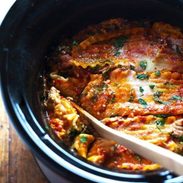 Super Easy Skinny Veggie Crockpot Lasagna - a handful of simple ingredients for a healthy family dinner. | https://bio-research.report