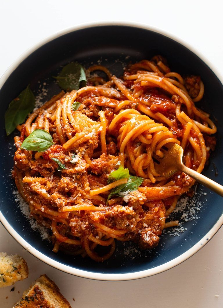 Instant Pot spaghetti in a bowl.