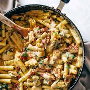 A picture of Sun Dried Tomato Chicken Florentine Pasta